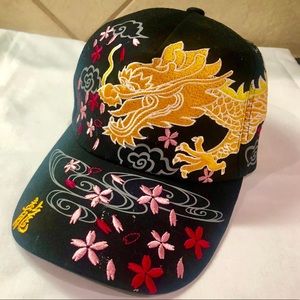 **UNISEX EMBROIDERED BASEBALL HAT**